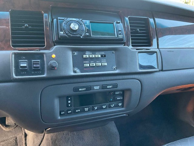 2001 ford lincoln town car personenauto - afbeelding 11 van  26