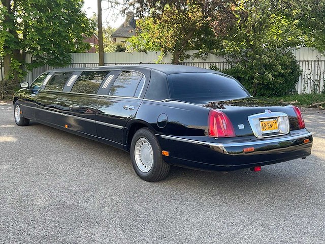 2001 ford lincoln town car personenauto - afbeelding 23 van  26