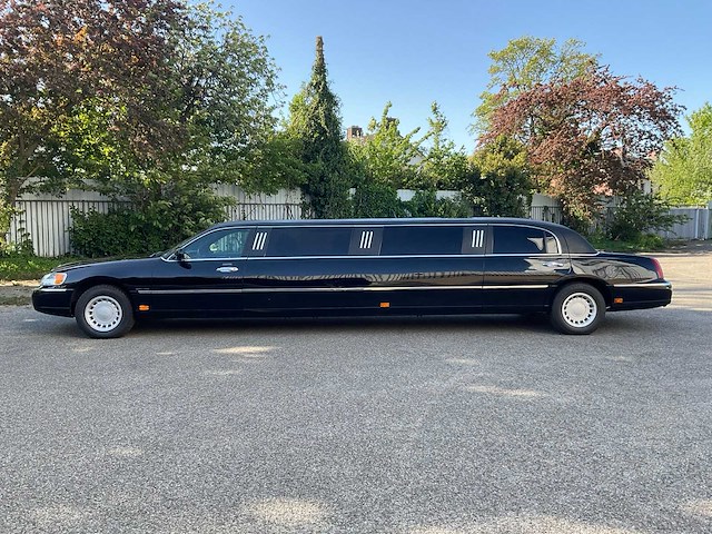 2001 ford lincoln town car personenauto - afbeelding 24 van  26
