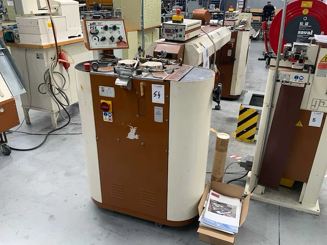 2001 galli fce verf / polijstmachine - afbeelding 1 van  5