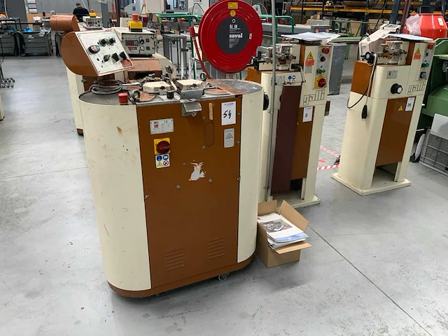 2001 galli fce verf / polijstmachine - afbeelding 2 van  5