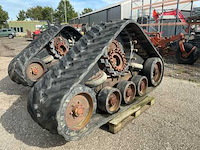 2001 grecav rups banden voor de 1985 new holland tf44 combain - afbeelding 10 van  19