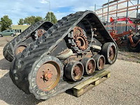 2001 grecav rups banden voor de 1985 new holland tf44 combain - afbeelding 3 van  14