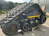 2001 grecav rups banden voor de 1985 new holland tf44 combain - afbeelding 5 van  14