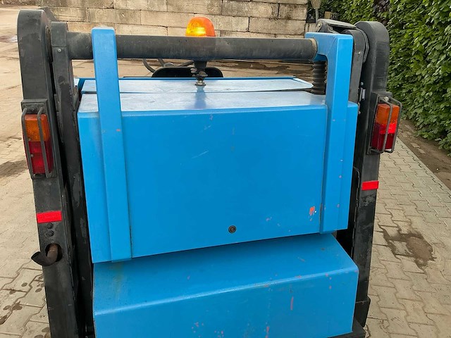 2001 hako jonas 1450d zelfrijdende veegmachine - afbeelding 26 van  27