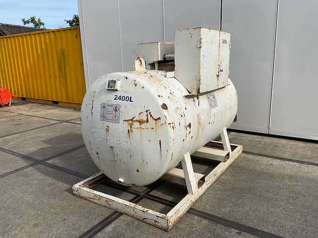 2001 hebo dw vlarem ii brandstoftank - afbeelding 1 van  9