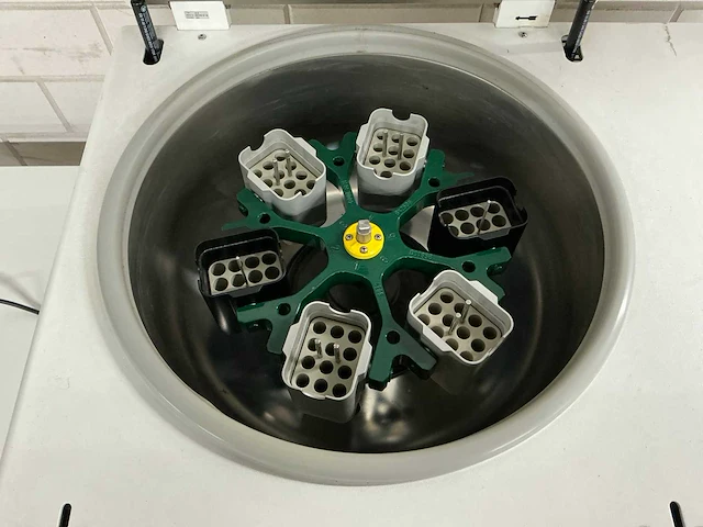 2001 hettich rotina 46r centrifuge - afbeelding 3 van  6