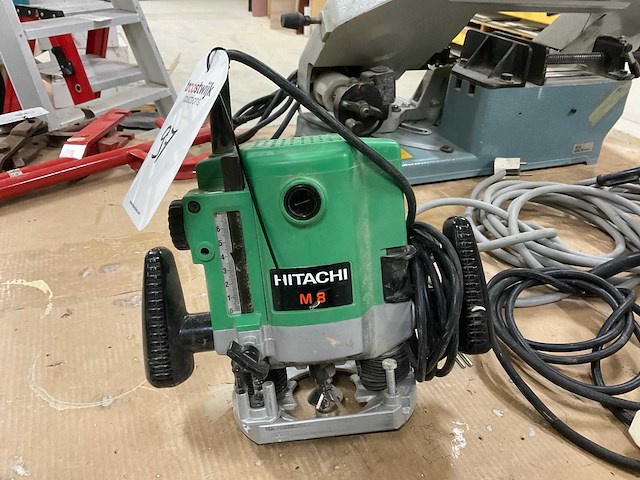 2001 hitachi m 8 bovenfrees - afbeelding 1 van  2