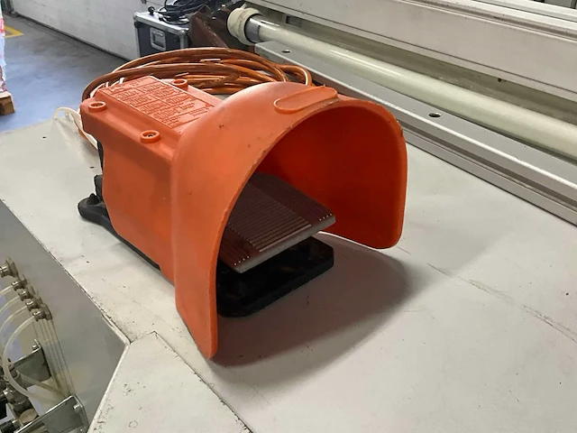 2001 hoffmann ms - 35 dubbele verstekzaagmachine - afbeelding 11 van  13