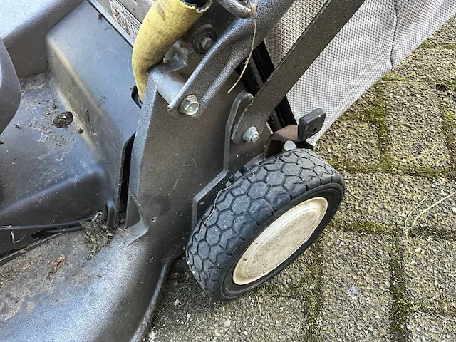 2001 honda hrd 536 chx grasmaaier - afbeelding 2 van  12