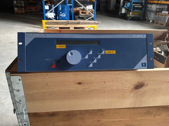 2001 hüttinger pfg 1000 rf rf-generator (13x) - afbeelding 1 van  4