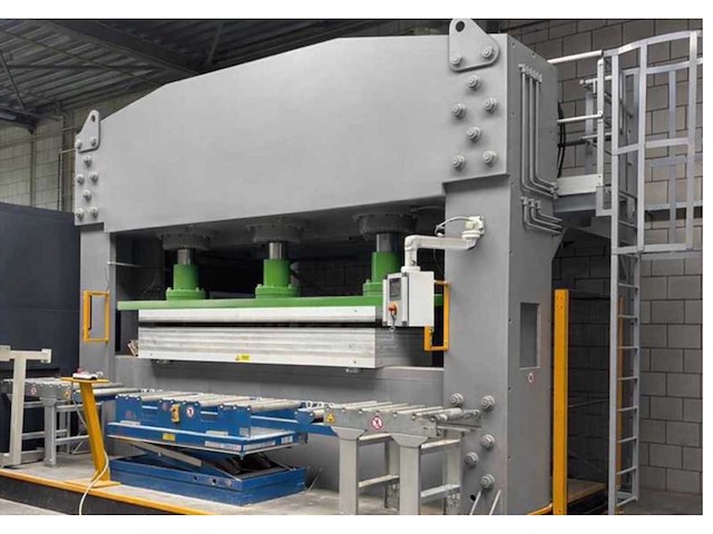 2001 hydraulische platenpers - afbeelding 1 van  12