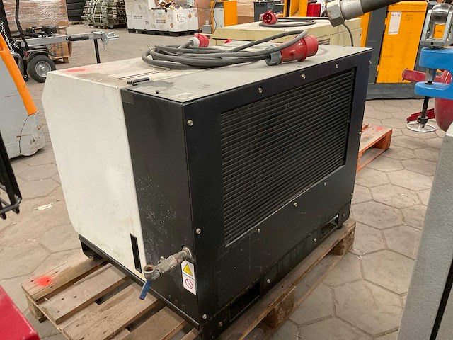 2001 ingersoll-rand mh4 schroefcompressor - afbeelding 2 van  2