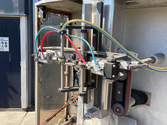 2001 inno-tech 4500 evo zakken vorm-, vul- en sluitmachine - afbeelding 11 van  13
