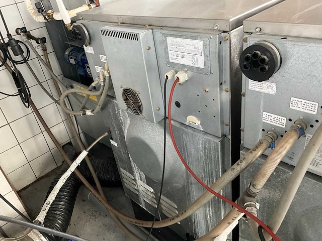 2001 ipso hw164c industriële wasmachine - afbeelding 2 van  4