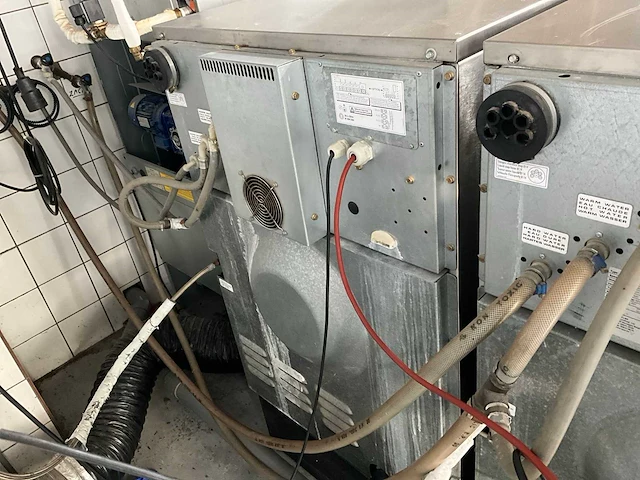 2001 ipso hw164c industriële wasmachine - afbeelding 4 van  6