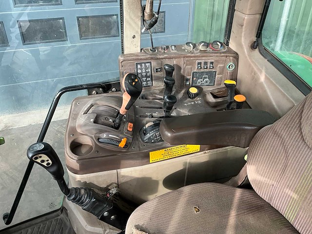 2001 john deere 6220 vierwielaangedreven landbouwtractor - afbeelding 11 van  29