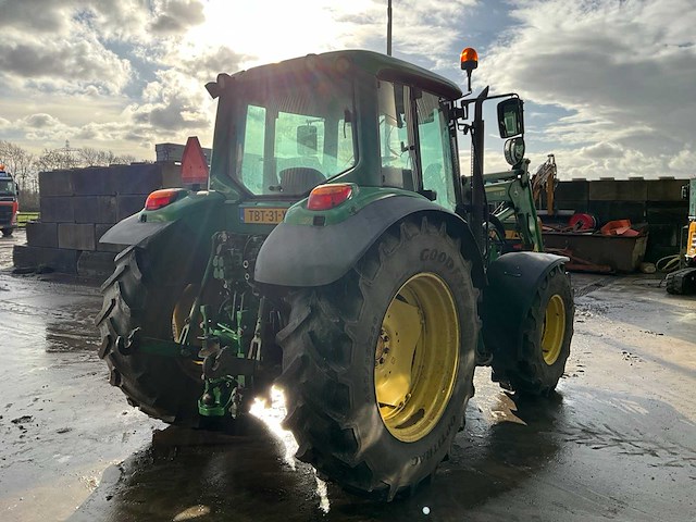 2001 john deere 6220 vierwielaangedreven landbouwtractor - afbeelding 24 van  29