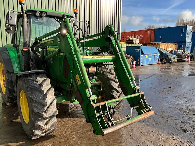 2001 john deere 6220 vierwielaangedreven landbouwtractor - afbeelding 26 van  29
