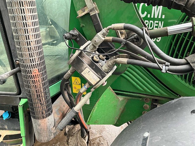 2001 john deere 6220 vierwielaangedreven landbouwtractor - afbeelding 28 van  29