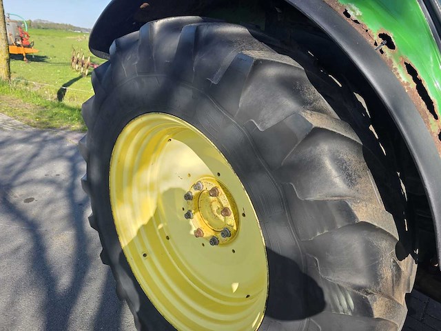 2001 john deere 6420s vierwielaangedreven landbouwtractor met voorlader - afbeelding 26 van  45