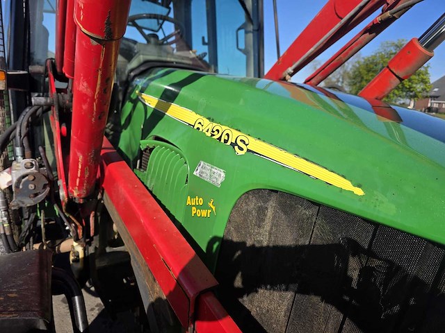 2001 john deere 6420s vierwielaangedreven landbouwtractor met voorlader - afbeelding 21 van  50