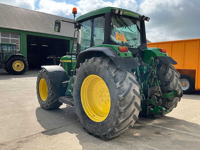 2001 john deere 6810 vierwielaangedreven landbouwtractor - afbeelding 24 van  29