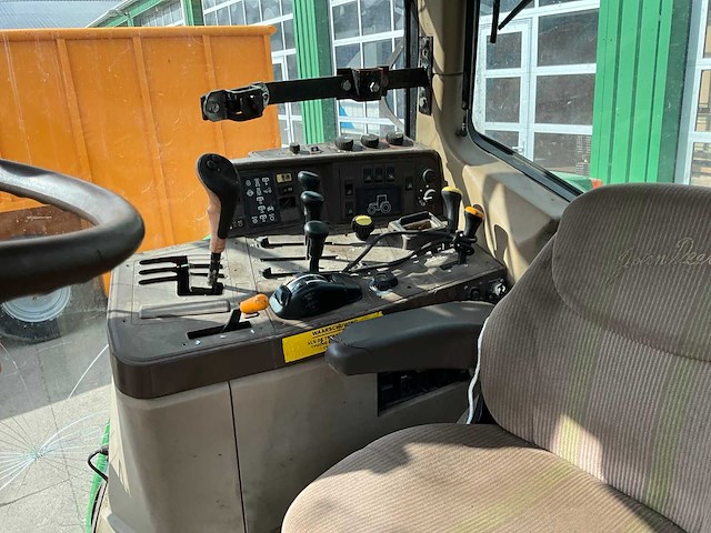 2001 john deere 6810 vierwielaangedreven landbouwtractor - afbeelding 29 van  29