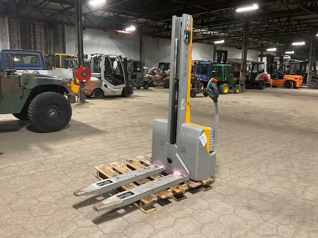 2001 jungheinrich emc stapelaar - afbeelding 3 van  6