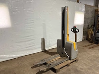 2001 jungheinrich emc stapelaar