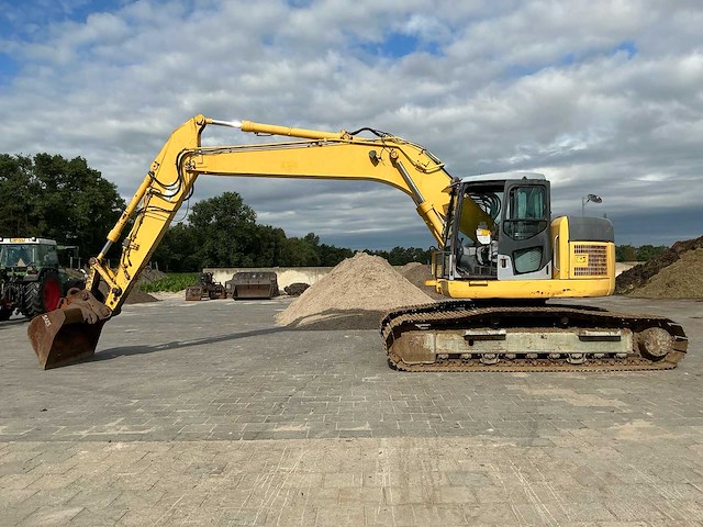 2001 komatsu pc228uslc-3 rupsgraafmachine - afbeelding 12 van  37