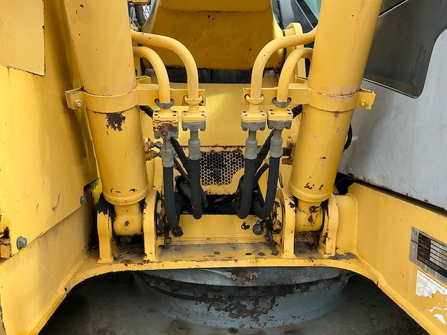 2001 komatsu pc228uslc-3 rupsgraafmachine - afbeelding 13 van  18