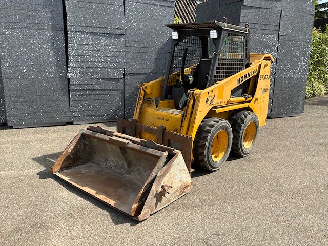 2001 komatsu sk07j shovel - afbeelding 1 van  23