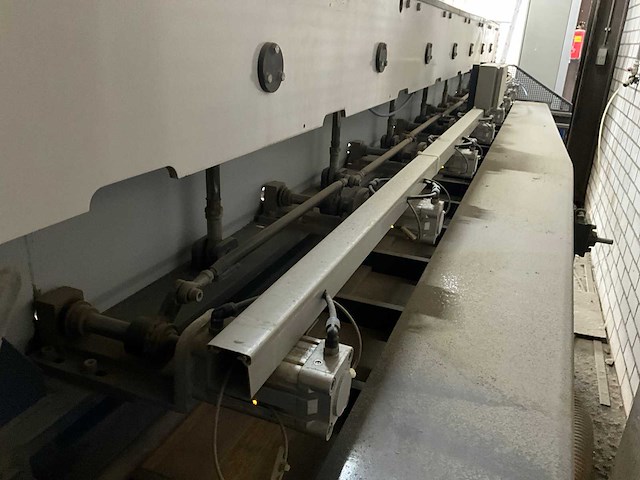 2001 kuper fhb 4000 fineerschaaf-/lijmmachine - afbeelding 12 van  16