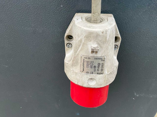 2001 lever tcp2s 24/240 acculader - afbeelding 5 van  8