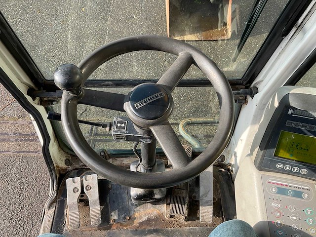 2001 liebherr a 900 b litronic banden graafmachine - afbeelding 27 van  50