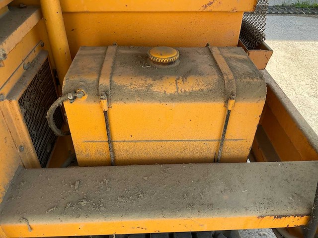 2001 liftlux sl 110-20 d4wd-s zelfrijdende schaarhoogwerker met vierwielaandrijving - afbeelding 1 van  1