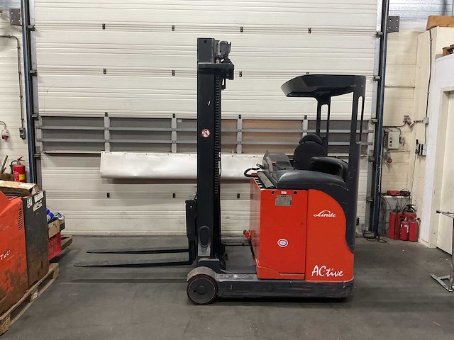 2001 linde r14 reach truck - afbeelding 1 van  8