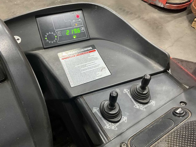 2001 linde r14 reach truck - afbeelding 4 van  8