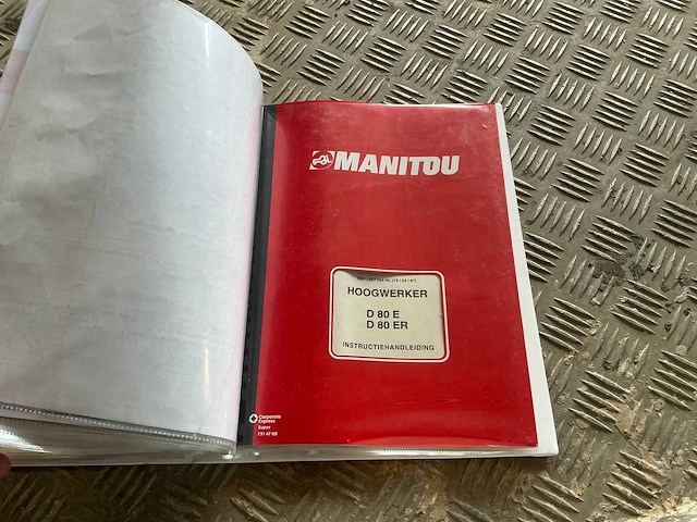 2001 manitou d 80 er schaar hoogwerker - afbeelding 23 van  32
