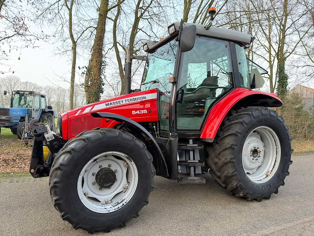 2001 massey ferguson 5435 vierwielaangedreven landbouwtractor - afbeelding 1 van  10