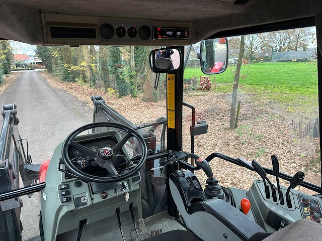 2001 massey ferguson 6255 vierwielaangedreven landbouwtractor - afbeelding 8 van  11