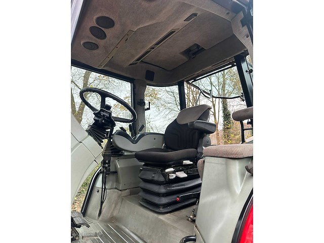 2001 massey ferguson 6255 vierwielaangedreven landbouwtractor - afbeelding 9 van  11