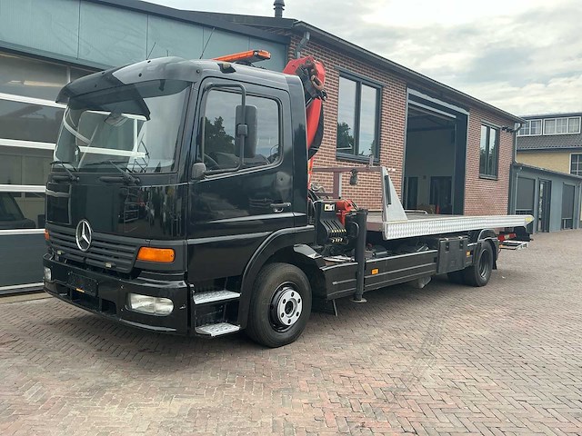 2001 mercedes-benz 1023l takelwagen met palfinger kraan - afbeelding 1 van  33