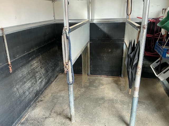 2001 mercedes-benz atego 1223 paardenvrachtwagen – 231 pk – marge - afbeelding 13 van  52