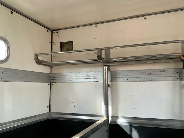 2001 mercedes-benz atego 1223 paardenvrachtwagen – 231 pk – marge - afbeelding 15 van  52