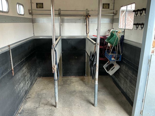 2001 mercedes-benz atego 1223 paardenvrachtwagen – 231 pk – marge - afbeelding 28 van  52