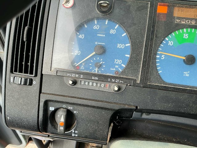 2001 mercedes-benz atego 1223 paardenvrachtwagen – 231 pk – marge - afbeelding 41 van  52