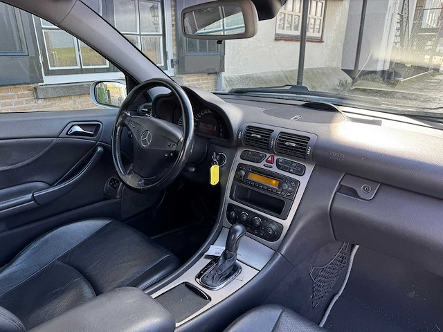 2001 mercedes-benz c-klasse sportcoupé 230 k. 55-hl-lb - afbeelding 13 van  15