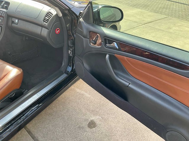 2001 mercedes-benz clk-klasse cabrio 200 k. elegance personenauto - afbeelding 33 van  51